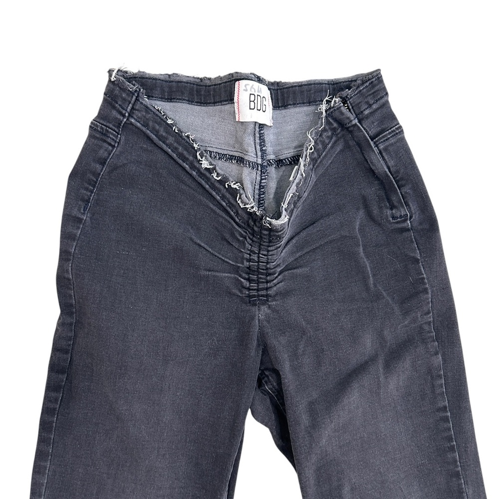 BDG urban Outfitters Black denim ruched dipped v flare Leg Jeans size 29 - Picture 4 of 8